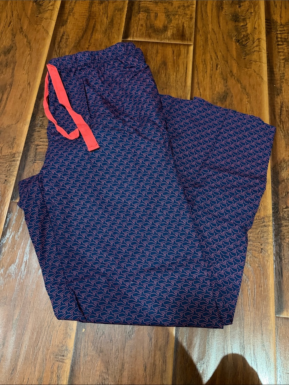 Vineyard Vines Navy Pajama Bottoms with Pink Whale Pattern